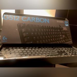 Logitech G512 CARBON LIGHTSYNC RGB Mechanical Gaming Keyboard NEW FAST SHIP